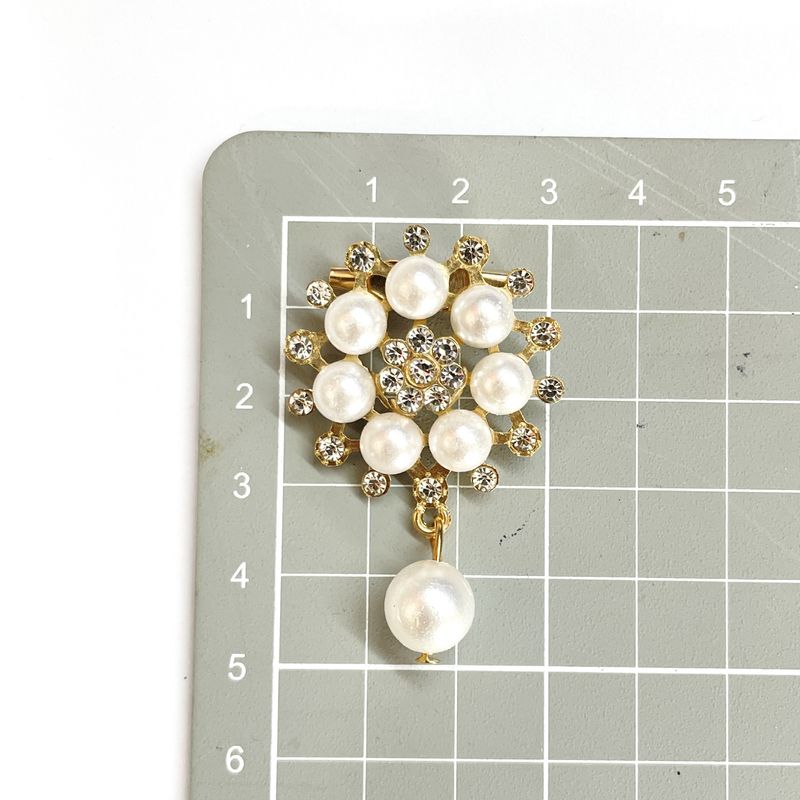 Brooch Diamond Pearl Flower alloy jewelry coat sweater cardigan pin fashion flower accessories anti-exposure buckle_voghion.com
