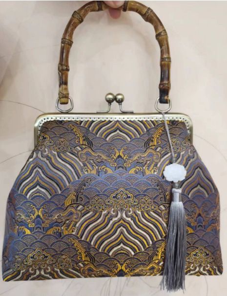 Brocade Square Bamboo Handle Ancient Style Cheongsam Banquet Clutch Chain Metal Lock Tassel Bag_voghion.com
