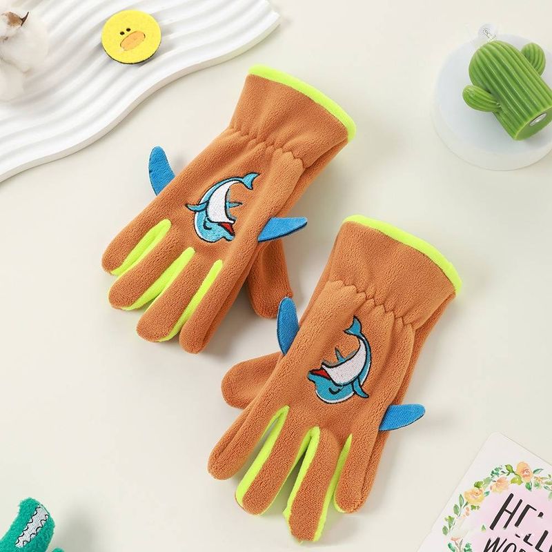 Winter children's gloves boys and girls grain velvet padded outdoor warm cold Austrian riding skin-friendly cute cartoon gloves_voghion.com