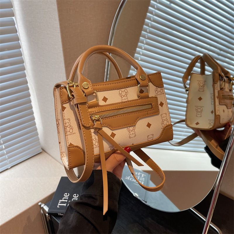 Baobao Damen 2023 Neue Single-Schulter-Crossbody-Damentasche Mode Kleine quadratische Tasche Netizens Koreanische Version Zero Wallet Netizens Daifei-Tasche_voghion.com