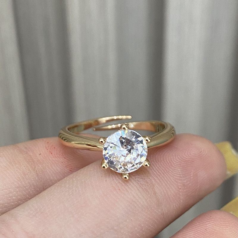 Bague classique haut de gamme en or champagne, six griffes, huit cœurs et huit flèches, zircone, diamant d'un carat pour femme, célébrité Internet_voghion.com