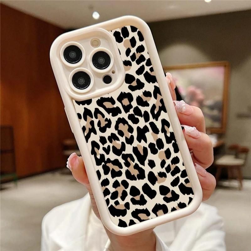 Retro Trendy Black Leopard Print Case For Samsung Galaxy S25 S24 S22 S23 Plus Ultra 5G S21 S20 S24 FE S25Ultra Shockproof Cover_voghion.com