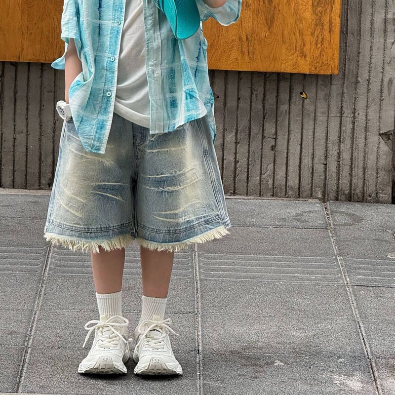 2025 Frühjahr neue Kinderkleidung Jungen koreanische Mode All Match zerrissene Jeans Kinder Frühlingskleidung Shorts im westlichen Stil_voghion.com