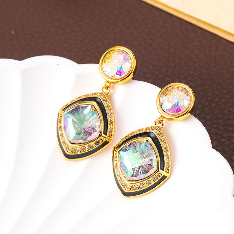 Queen Windsor "Vintage Palace Style Inlaid Glazed with Temperament Earrings_voghion.com