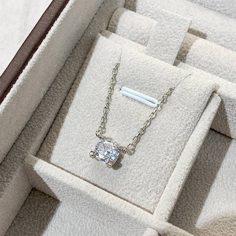 V Jinkajia Pequeno Quadrado Diamante Cabeça de Touro Colar Quatro Garras Diamante Celebridade Estilo Moda Feminina Clavícula Colar_voghion.com