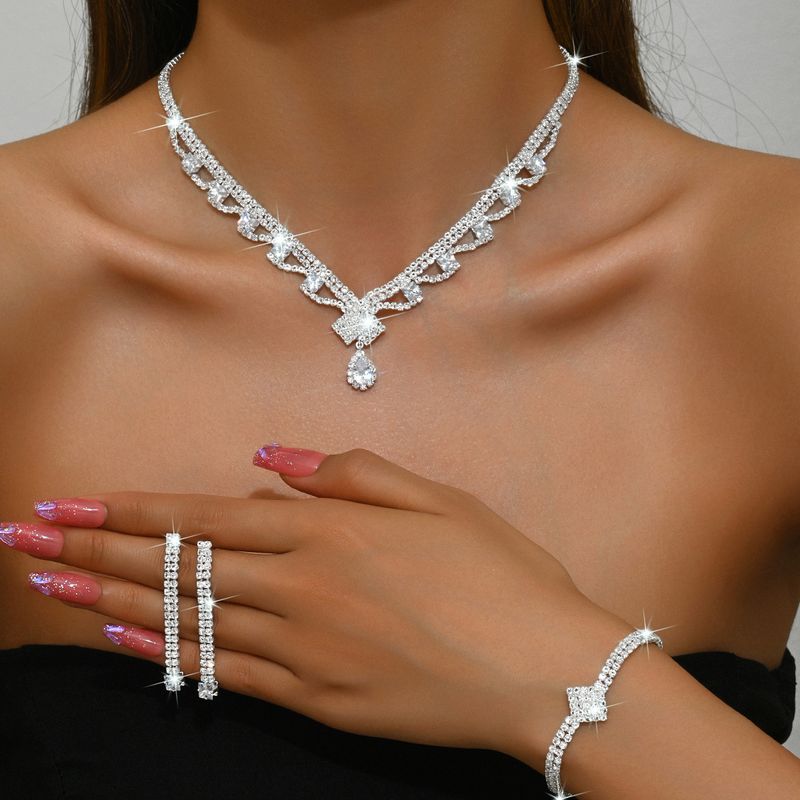 Damen-Schmuckset, Modeschmuck, glänzender loser Diamant, Zirkonia, Halskette, Ohrringe, Braut-Set, Halskette, 3-teiliges Schmuckset_voghion.com