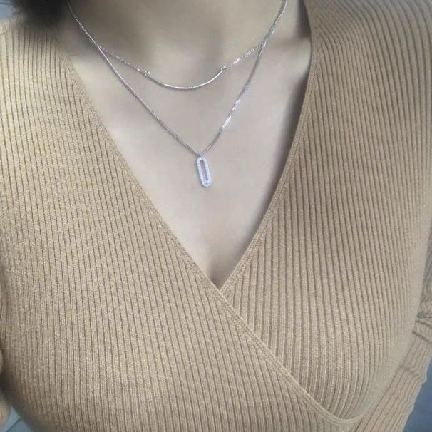 Saf Gümüş Yuvarlak Gülümseme Işığı Lüks Niş Tasarım Trend Yeni Sonbahar Kazak Tabanı Çift Katmanlı Kolye_voghion.com