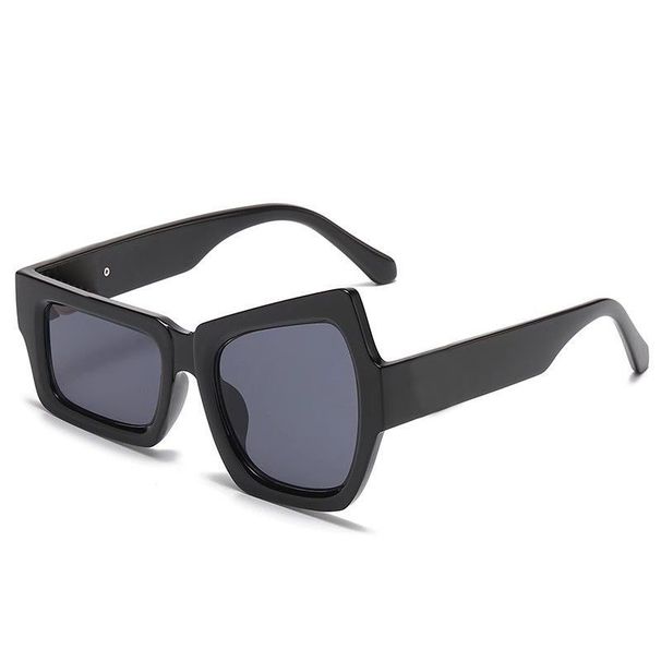 Bored? Wear Irregular Sunglasses Be A Stylish And Funny Trendsetter On The Street_voghion.com