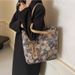 Bear Embroidered Canvas Women 2025 New Casual Tote Bag Single Shoulder Large Capacity For Class And Commute_voghion.com