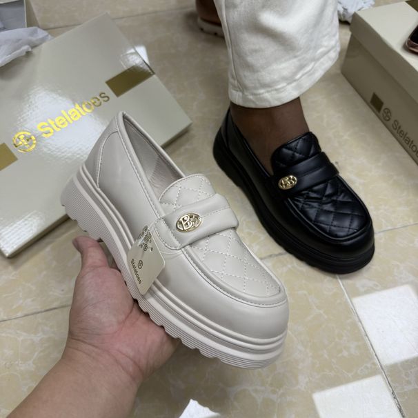 Scarpe da donna di nicchia design retrò mocassini camelia pelle di pecora versione primavera e autunno donne 2 cm nuovo un passo tutto abbinato_voghion.com