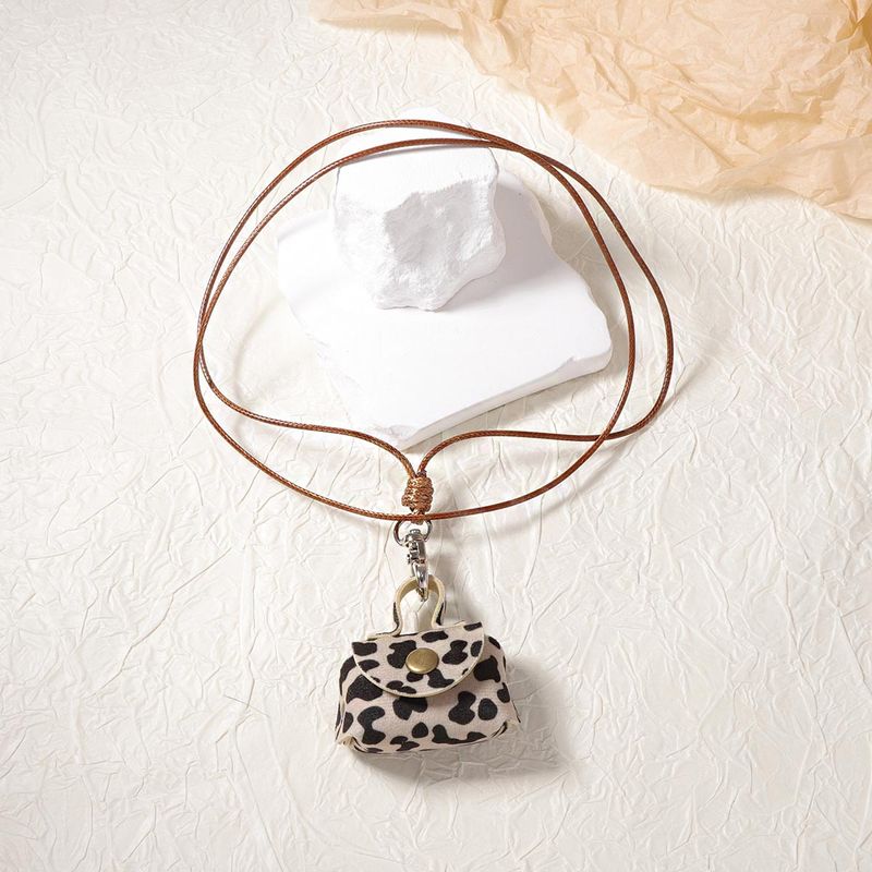 Collane con ciondolo a catena intrecciata in pelle PU con stella leopardata retrò all'ingrosso_voghion.com