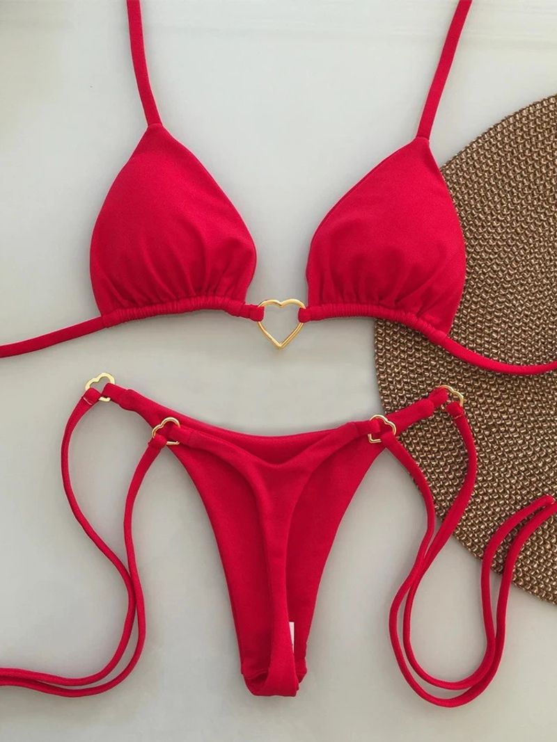 2025 Nuovo costume da bagno bikini brasiliano sexy con spacco in tinta unita e decorazione in metallo appesa al collo_voghion.com