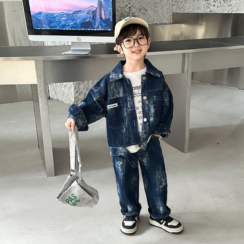 Schönes zweiteiliges Jungen-Set aus gebrochenem Loch-Jacquard-Denim für Frühling und Herbst für Mittel- und Klein_voghion.com