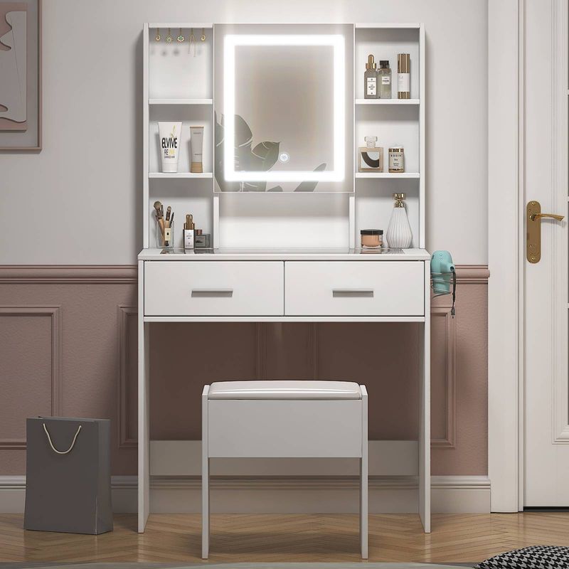 Modernes weißes Schminktisch-Set mit 3-farbigem LED-Spiegel und Steckdosen – Schminktisch mit 2 Schubladen, 4 Ablagen und Hocker, gehärtetem Glas, Haartrocknerhalter_voghion.com