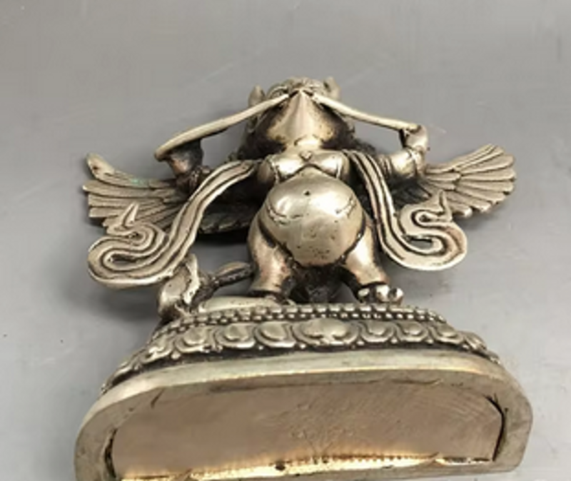 Rare Tibetan Silver Handicraft Statues Handmade Pure Lucky Buddha Statues Decorative Festive Presents Friendship_voghion.com