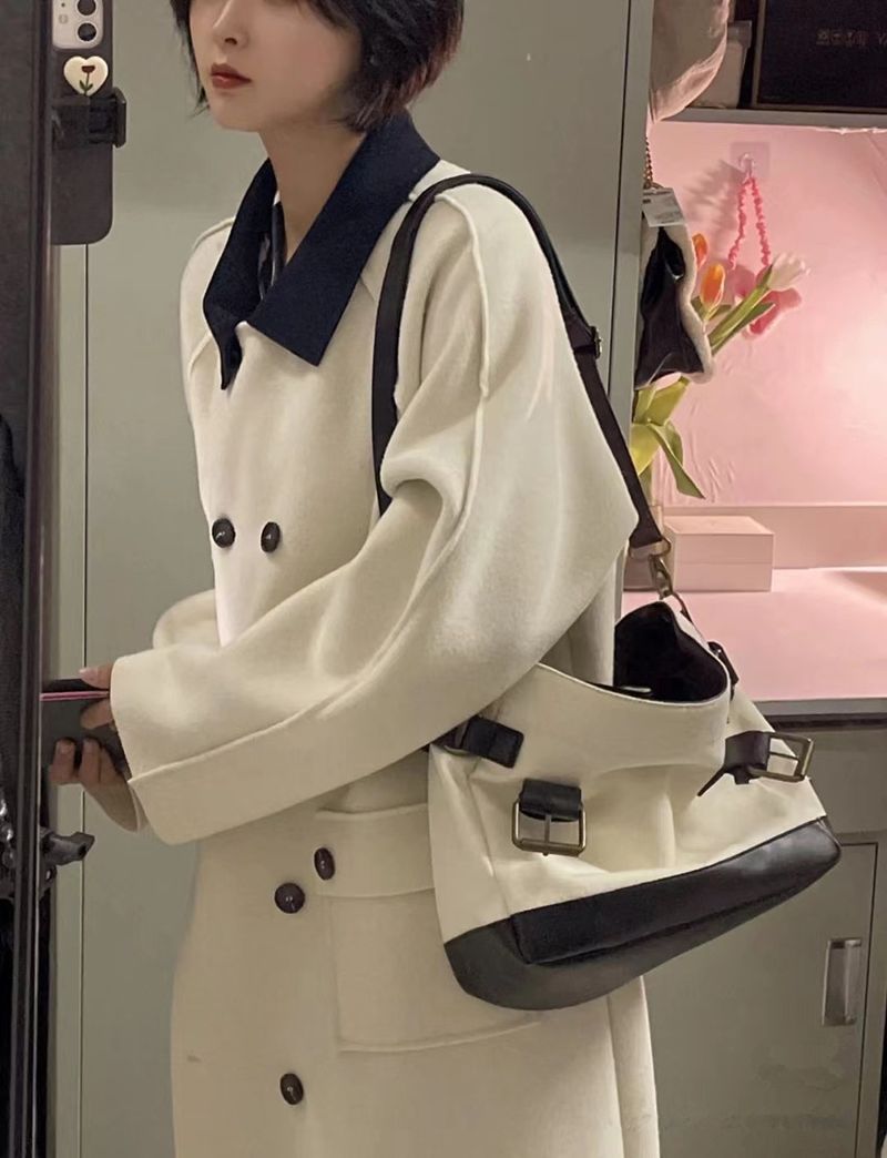Small niche design canvas nylon waterproof square bag, three-dimensional leather, large capacity splicing, handheld_voghion.com
