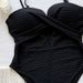 Damenbekleidung Neuer Sling-Bikini, konservativ, schlankmachend, fleischbedeckend, High-End-Badeanzug für den Urlaub am Meer_voghion.com