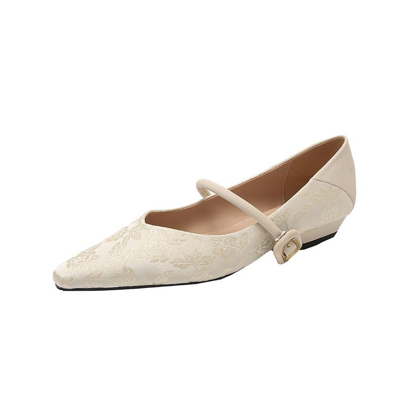 New Shallow Mouth Flat Single Shoes 2025 New Satin Pointed Straight Women's Shoes Fashionable Versatile Leisure Daily_voghion.com