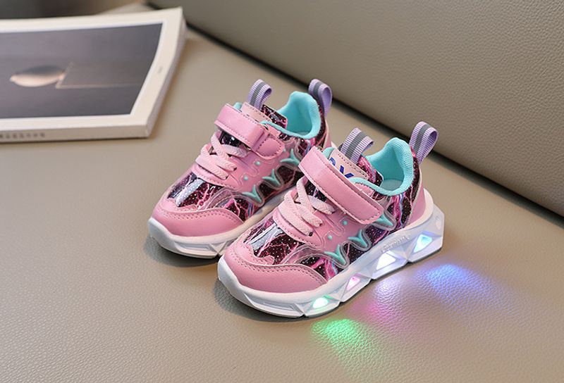 Lighting Luminous Casual Sneakers Boys and Girls Lighting Casual Shoes Medium Children's Leather Soft Sole Running Shoes_voghion.com