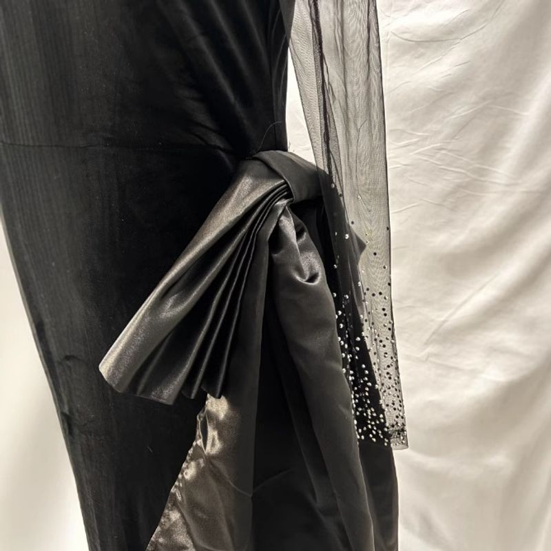 Abito da sera lungo elegante in velluto di lusso da donna, abito di lusso_voghion.com