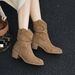 Botas femininas retrô Cameido, bico fino, salto grosso, estilo western, com camurça e pelo dobrado, em marrom mocha, para outono e inverno_voghion.com