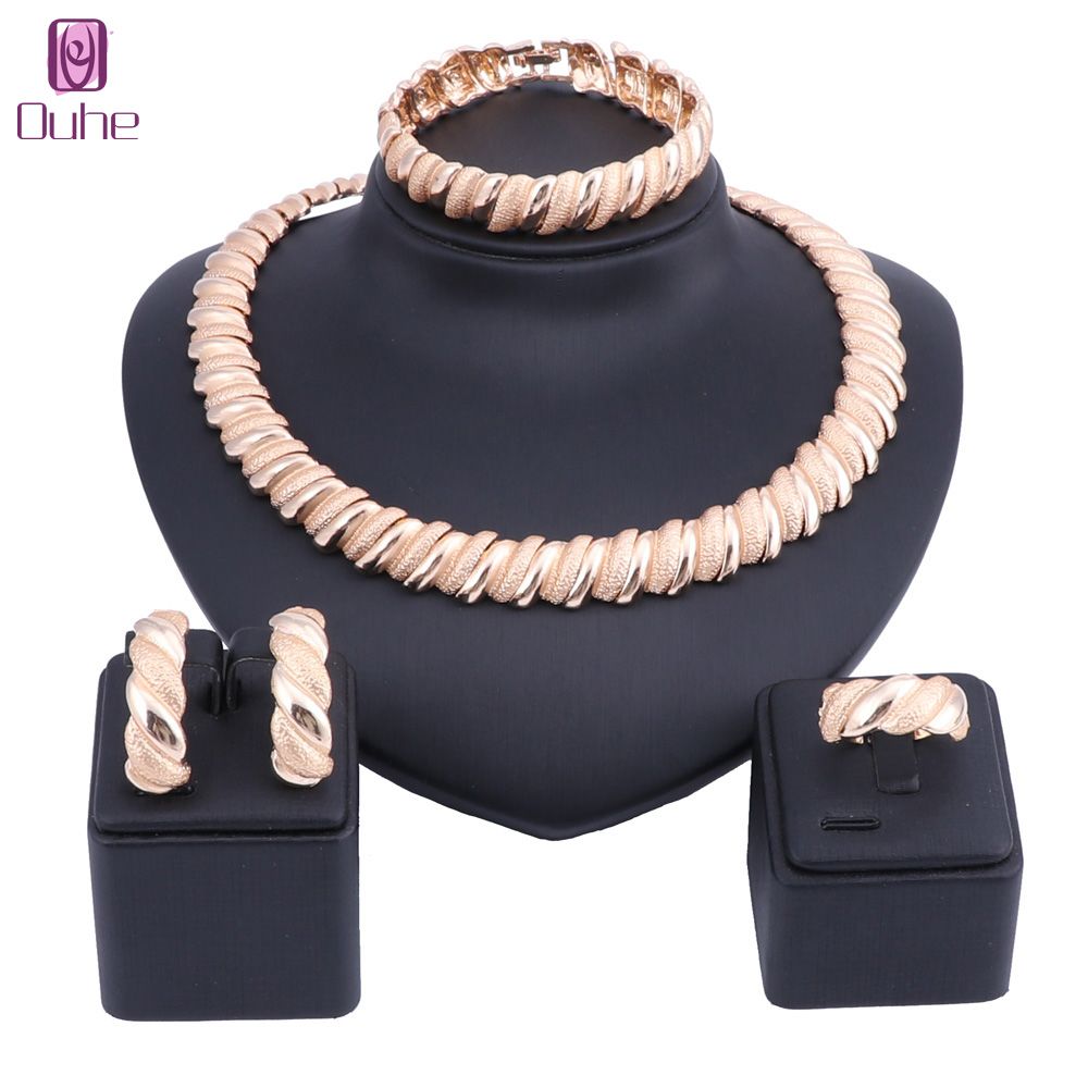 Italienisches goldfarbenes Schmuckset mit Halskette, Ohrringen, Armband und Ring, afrikanisches Brautmotiv für Damen, Hochzeitsparty-Geschenke_voghion.com