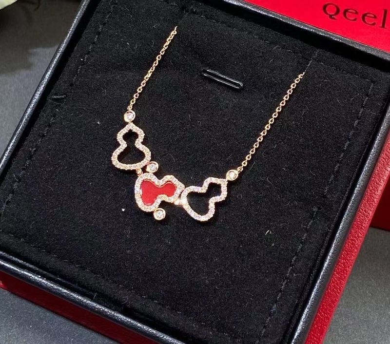 Designer Women's Light Luxury Full Diamond V-Gold Three Gourd Hollow Collar Chain CNC Advanced Precision Lucky Necklace_voghion.com