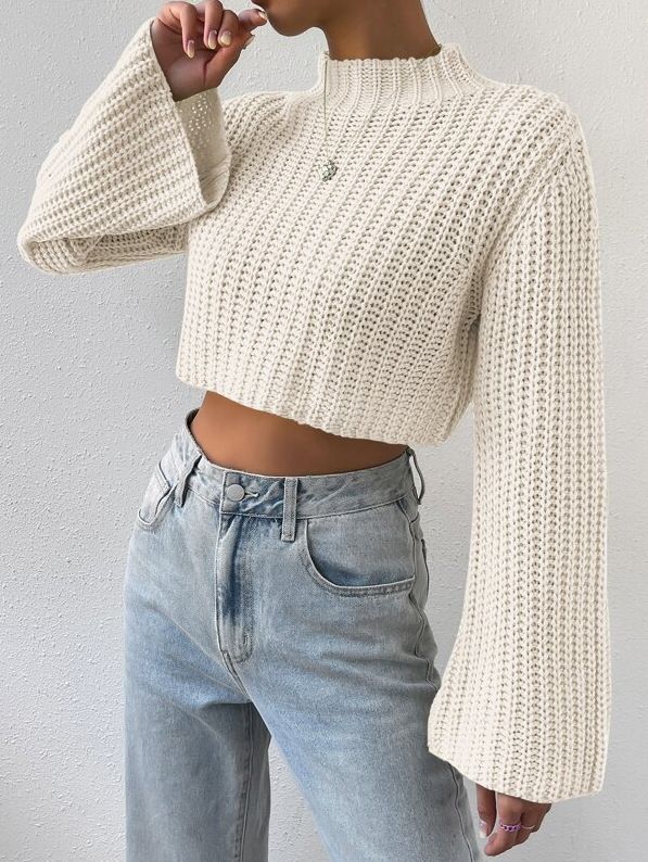 Women's fashion turtleneck sweater with flared sleeves_voghion.com