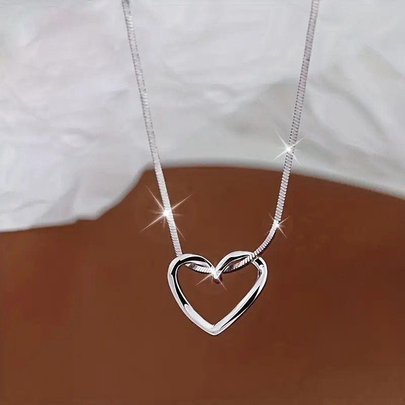 Collier pendentif élégant et unique, collier ras du cou haut de gamme à la mode, collier léger et luxueux en forme de cœur_voghion.com