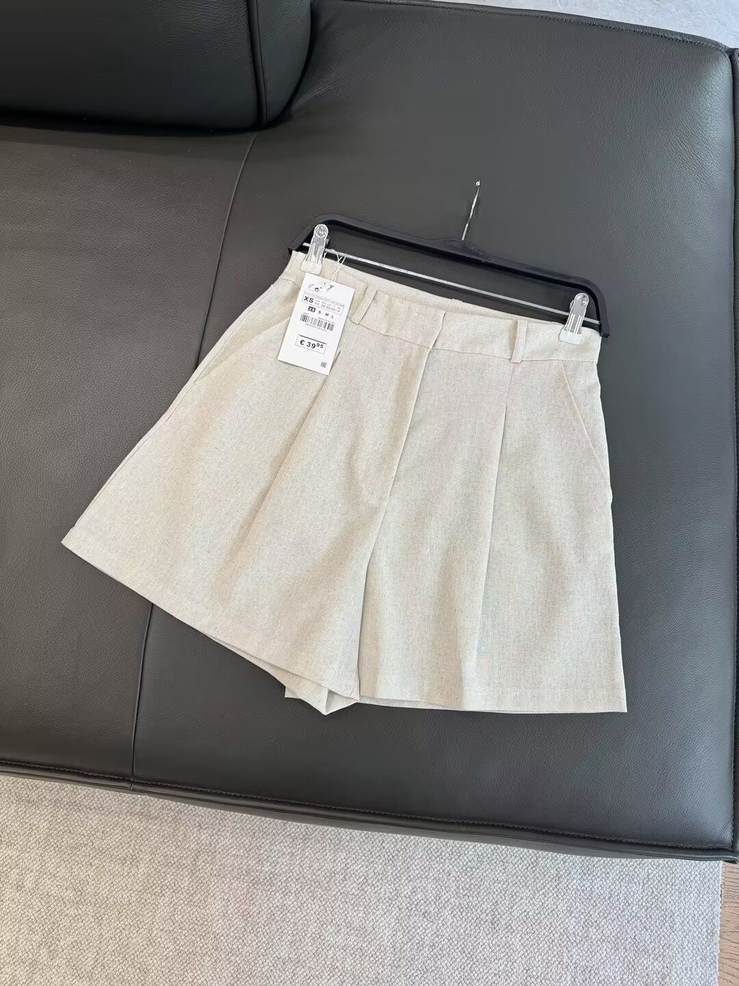 Γυναικείο Γιλέκο Ρούχων + Σετ Μονόχρωμου Ψηλόμεσου Σορτς_voghion.com