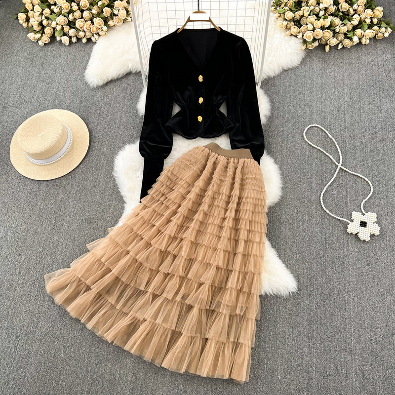 Kadın Giyim Kadınlar için moda takımı, retro mizaç, V yaka fener kollu, altın kadife üst, iki parçalı takım, yüksek bel kek etek, sonbahar_voghion.com