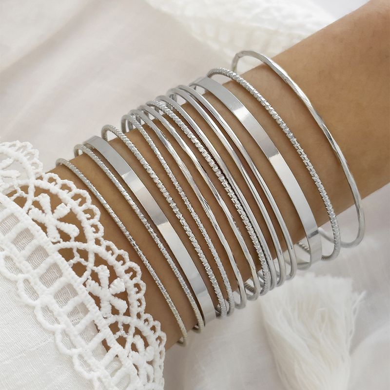 Set di bracciali larghi vintage boho - Bracciale rigido irregolare in oro e argento opaco per donna_voghion.com