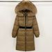 Cappotto di lusso in piumino d'anatra bianco con cintura in vita e finiture in pelliccia di volpe, parka invernale lungo con cappuccio per donna_voghion.com