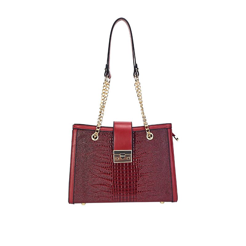 Bright leather crocodile pattern large capacity shoulder 2024 new texture lock temperament handbag crossbody women's bag_voghion.com