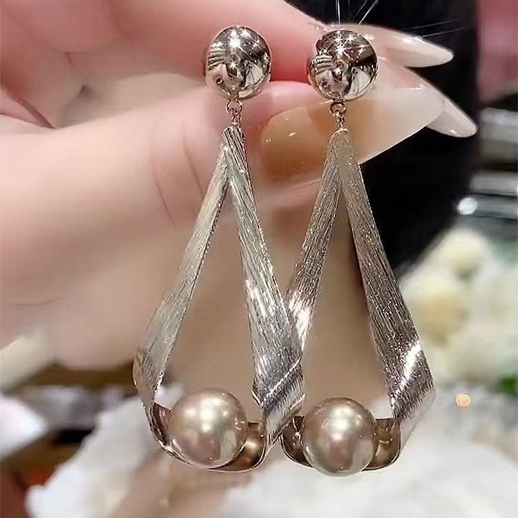 Orecchini da donna Orecchini leggeri e lussuosi all-in-one Tipo di amore Orecchini ad alto senso Orecchini a bottone con temperamento moda lunga a goccia_voghion.com