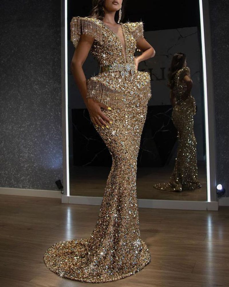Elegante abito da sera a sirena con frange di paillettes, scollo a V profondo e strascico per donna - Festa, ballo di fine anno, gala, invitata a nozze (oro, S-XXL)_voghion.com