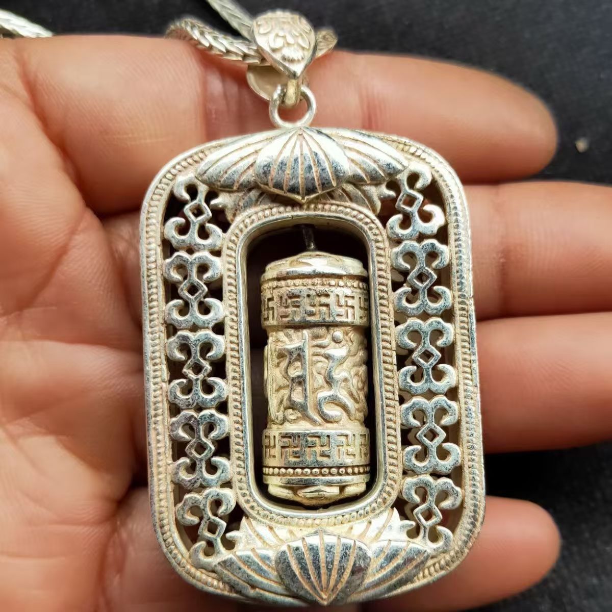 Ancient Artifact Collection: Silver Imitation Of Ancient Objects - Six-character Mantra Pendant, Bracelet, And Necklace._voghion.com