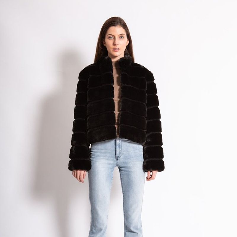 Cappotto di pelliccia corto a maniche lunghe moda donna_voghion.com