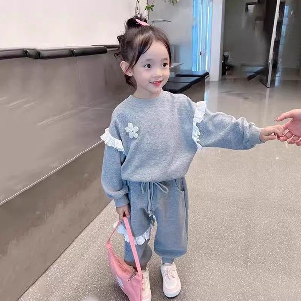 Damen-Kinderbekleidungsset „Treasure“: Langarmshirt, Freizeithose, vielseitiger Patchwork-Spitzenpullover in verschiedenen Farben (Größen M und S), zweiteilig_voghion.com