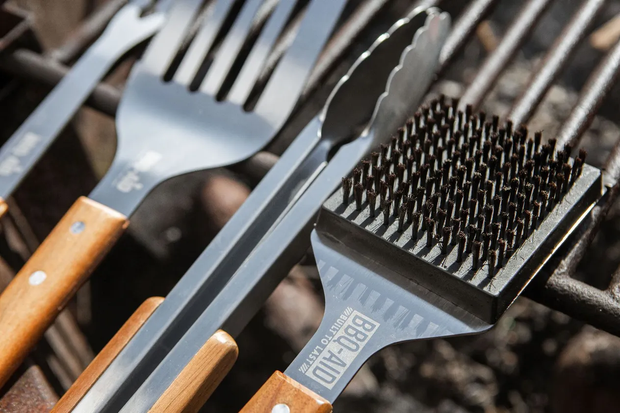 Rusty Steel Grill Brush Grill Cleaning Brush Grill Brush BBQ Tools_voghion.com