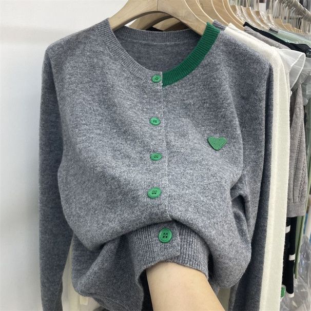 Damenbekleidung im japanischen Stil, V-Ausschnitt, Color-Block-Cardigan – Übergroßer Strickpullover mit Herzmuster (Weiß, Grün, Grau), Einheitsgröße_voghion.com