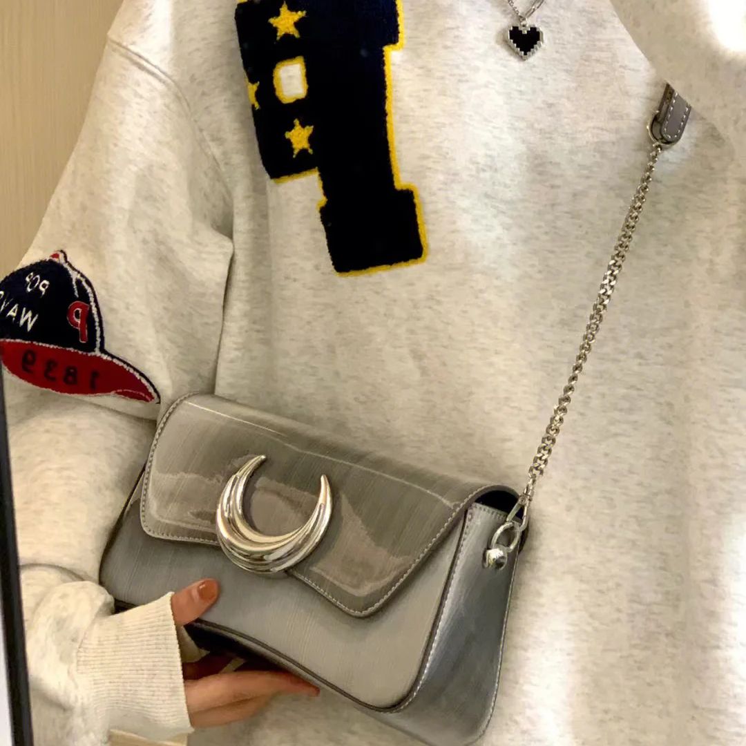 2024 New Advanced Texture Gradient Versatile One Shoulder Crossbody with Small Design Crescent Method Stick Underarm Bag_voghion.com