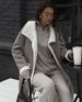 Cappotto in pelliccia integrato con risvolto da donna autunno e inverno con tasca applicata in colore grigio e bianco_voghion.com