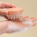 Pettine per massaggio shampoo giapponese Spazzola per shampoo Spazzola per shampoo in silicone Spazzola per pulizia del cuoio capelluto Pettine con cuscino d'aria_voghion.com