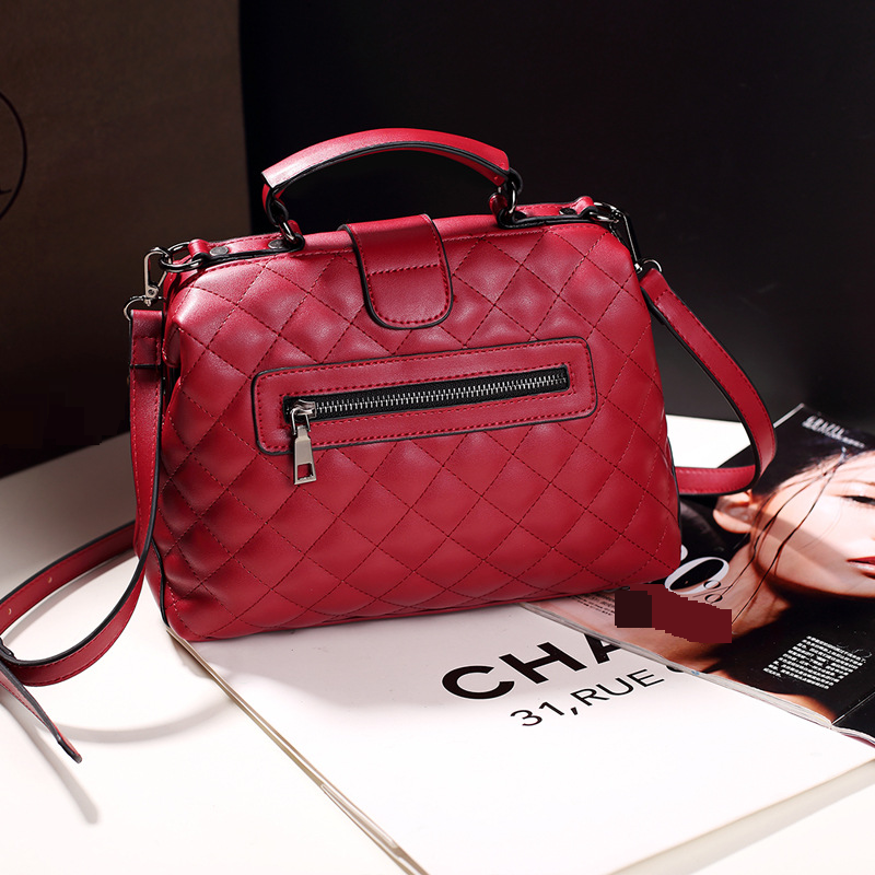Doctor Bag New Diamond Shaped Bag, One Shoulder Crossbody Multifunctional Women's Bag, Niche Design, High End Retro Doctor's Handbag_voghion.com
