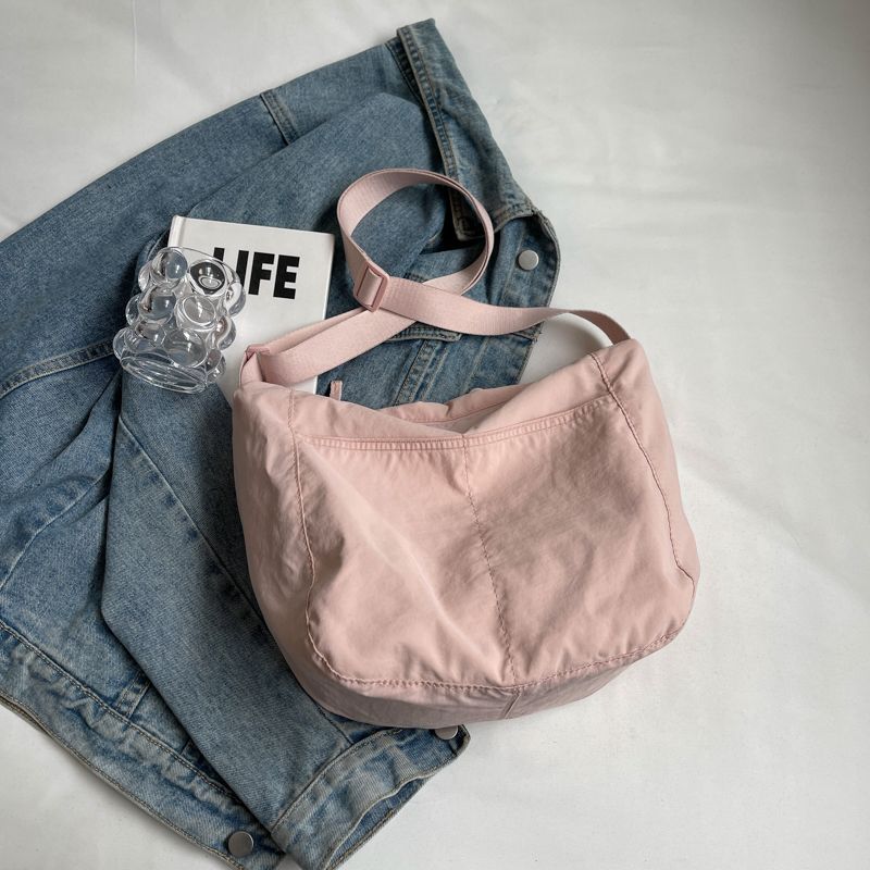 Super Lightweight Outdoor Travel Multi-Pocket Messenger Bag_voghion.com