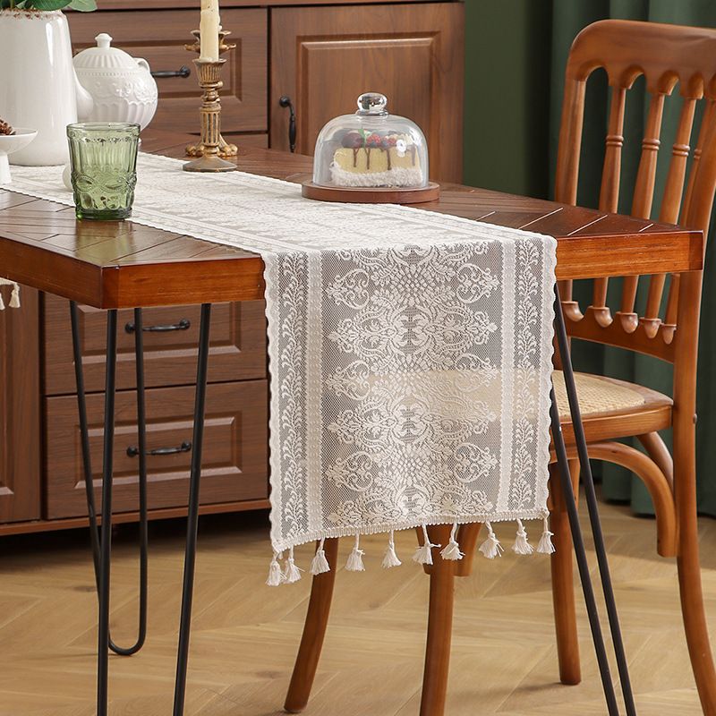 Caminho de mesa de renda vintage com design vazado para suporte de TV, aparador, 60 polegadas, decoração boho para casa, lavável e leve_voghion.com