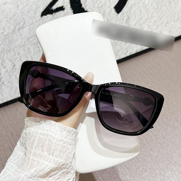 Korejiešu kaķa acu saulesbrilles sievietēm - maza rāmja apaļa seja, UV400 aizsardzība, retro vintage stils, Instagram slavenību mode_voghion.com