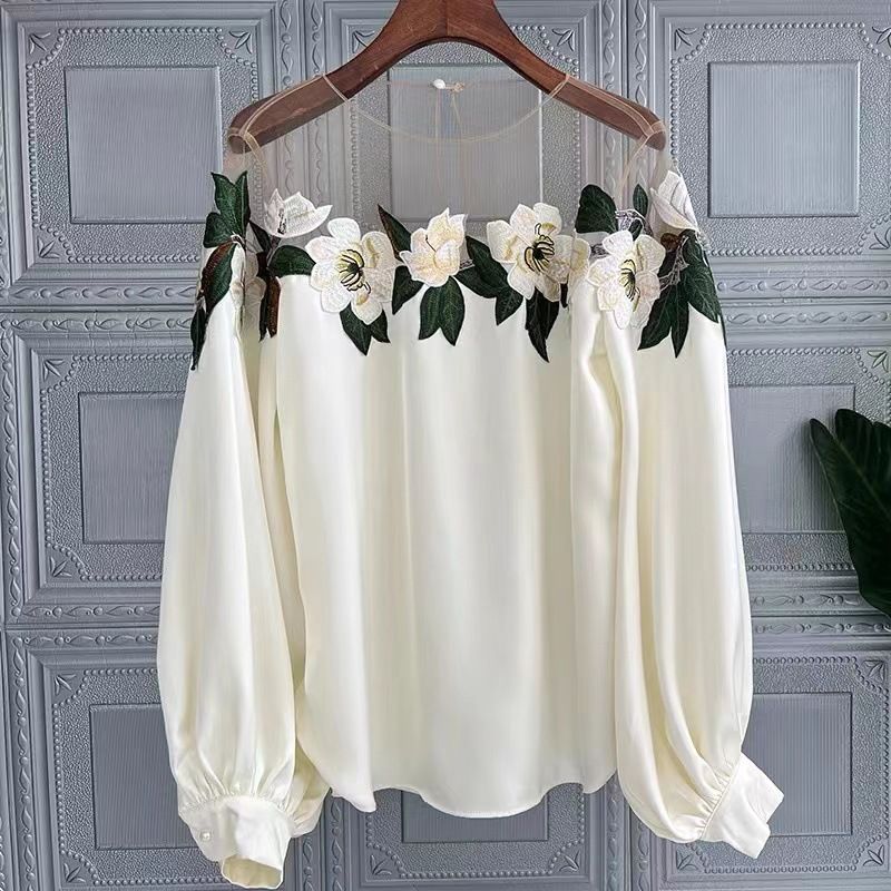 Design Niche Lace Splicing Embroidered Collar Shirt Women's 2024 Autumn New Fashion Long-sleeved Temperament Drape Shirt_voghion.com