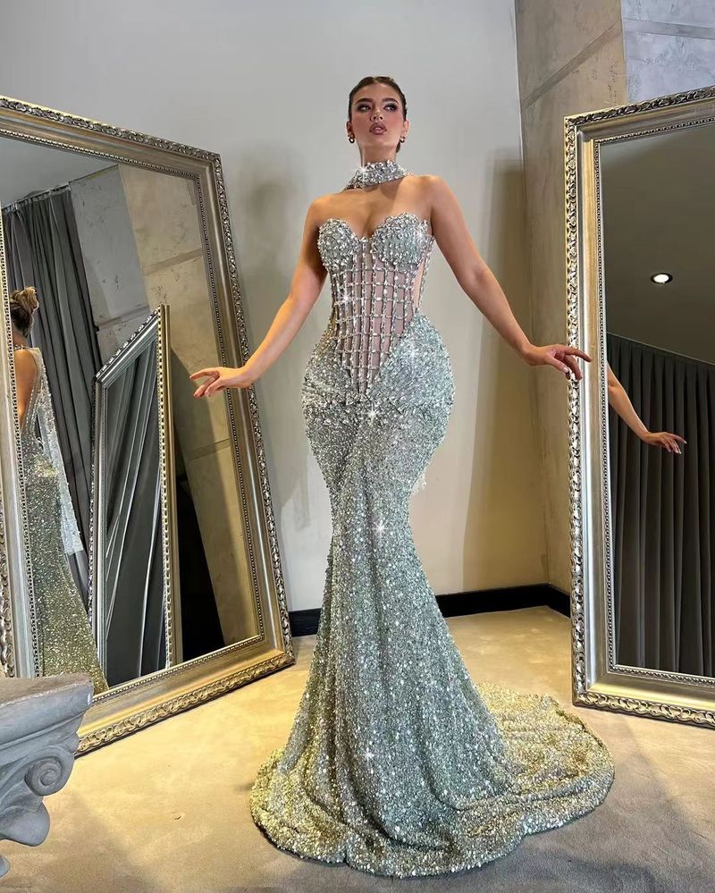 Elegante, met pailletten versierde strapless avondjurk voor feesten, banketten en formele evenementen - Glamoureuze bodycon-jurk met rugloos ontwerp_voghion.com